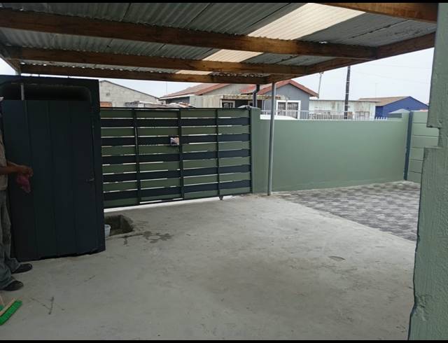 2 BEDROOM FREEHOLD FOR SALE IN GRIFFITHS MXENGE
